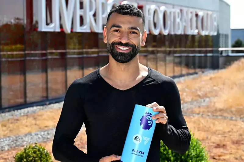 محمد صلاح يُتوج بجائزة أفضل لاعب في الدوري الإنجليزي لموسم 2024-2025 رسميًا محمد صلاح يُتوج بجائزة أفضل لاعب في الدوري الإنجليزي لموسم 2024-2025 رسميًا