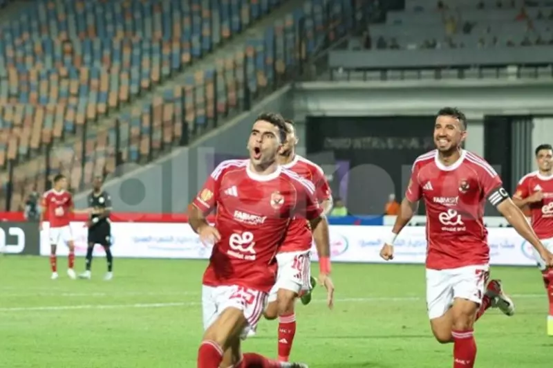 لقطات مثيرة لم تُعرض من انتصار الأهلي على فاركو: طرد هاني وتألق زيزو وتأثير خطأ شوبير لقطات مثيرة لم تُعرض من انتصار الأهلي على فاركو: طرد هاني وتألق زيزو وتأثير خطأ شوبير